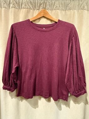 Women's Amara Puff Sleeve Top in Merlot